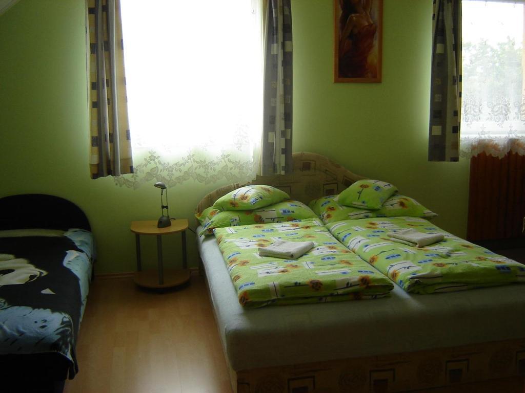Aranyhal Apartman Sárvár Habitación foto